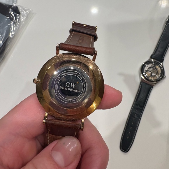 Daniel Wellington watch - Picture 2 of 3